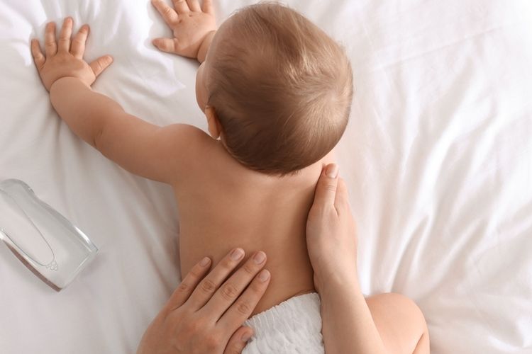 Mulai Kapan Bayi Boleh Dipijat? Simak Penjelasan&nbsp;IDAI