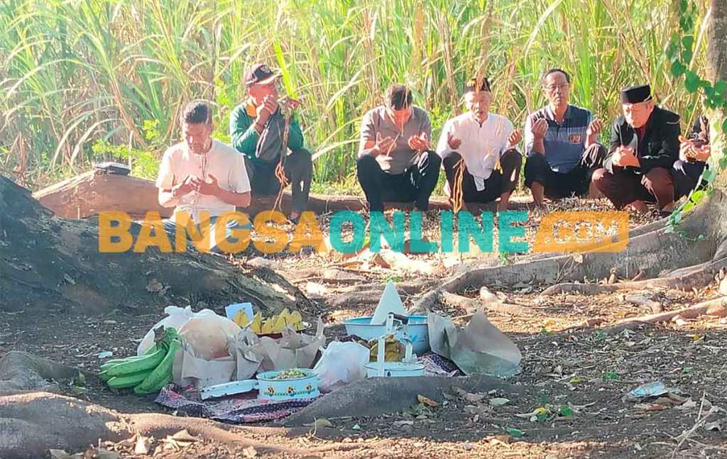 Lestarikan Adat, Pemdes Milangasri Gelar Ritual Bersih&nbsp;Desa