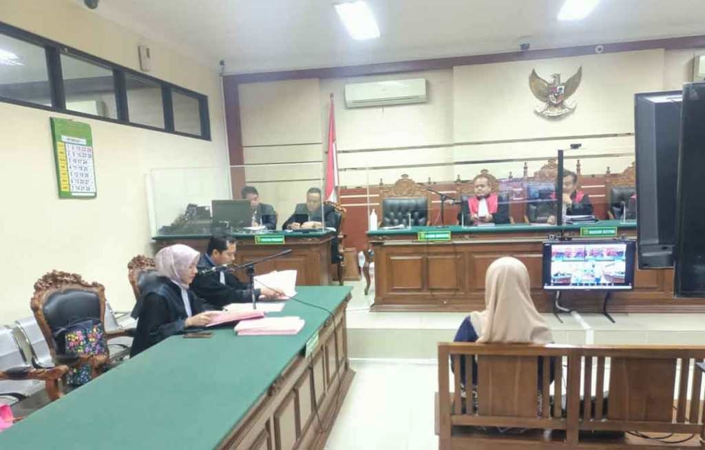 Sidang Kasus Korupsi Hibah UMKM Gresik: Jaksa Tuntut Farda 1,6 Tahun dan Ryan 1 Tahun&nbsp;Penjara