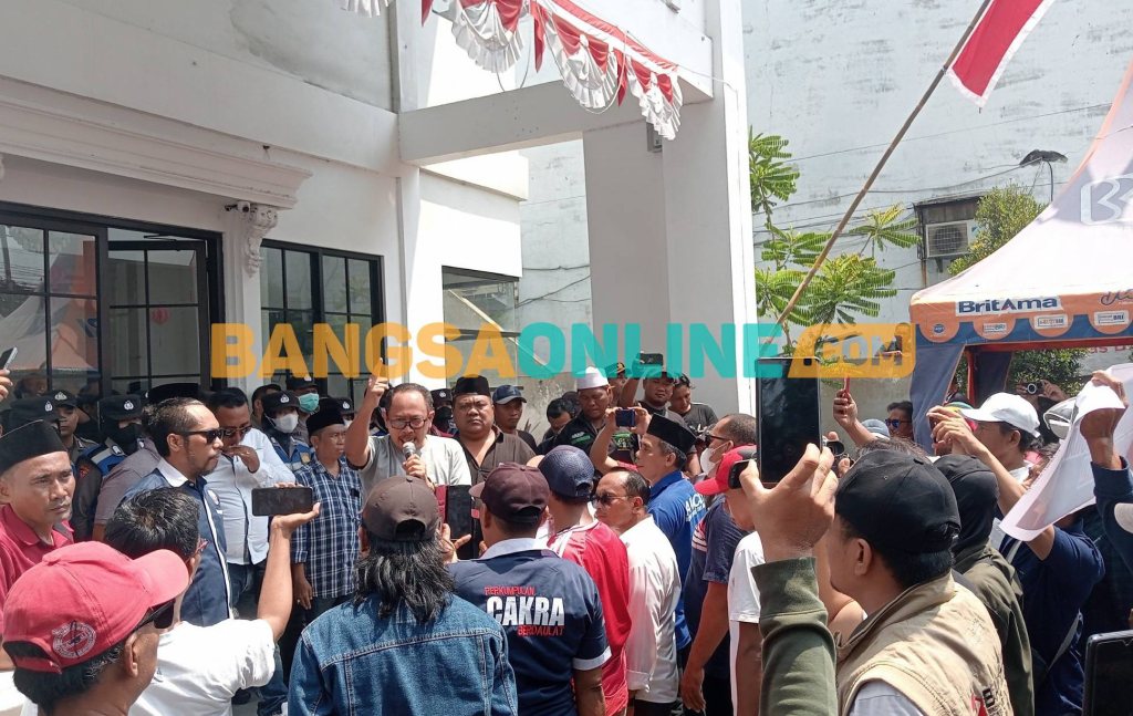 Aktivis Gertap Geruduk Bawaslu Pasuruan Buntut Dugaan Kerja Sama Dukungan Paslon dengan&nbsp;PPDI