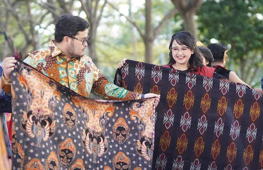 Redesain Motif Panji, Mas Dhito Gelar Kediri Fashion Batik&nbsp;Festival